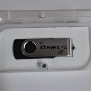 MediaRange Clear Storage Box for USB flash drives